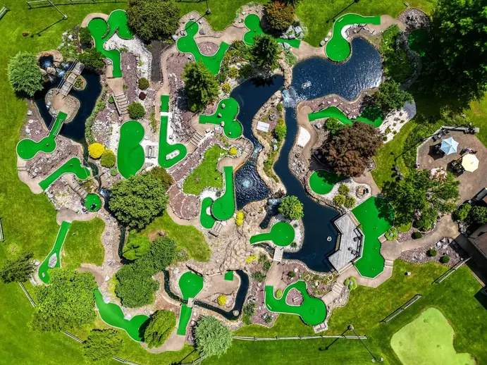 Tee To Green Golf Center carousel ad